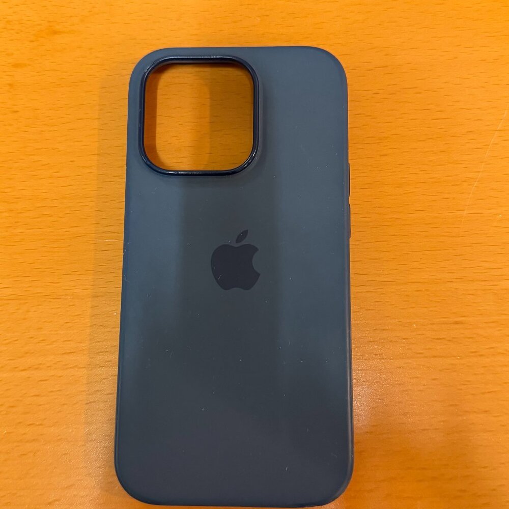 Apple iPhone 14 pro navy blue phone case